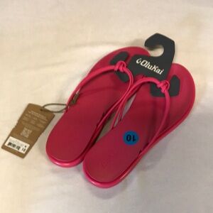 NWT OluKai pink flip-flops women 10 pink plumeria knot beach summer shoe